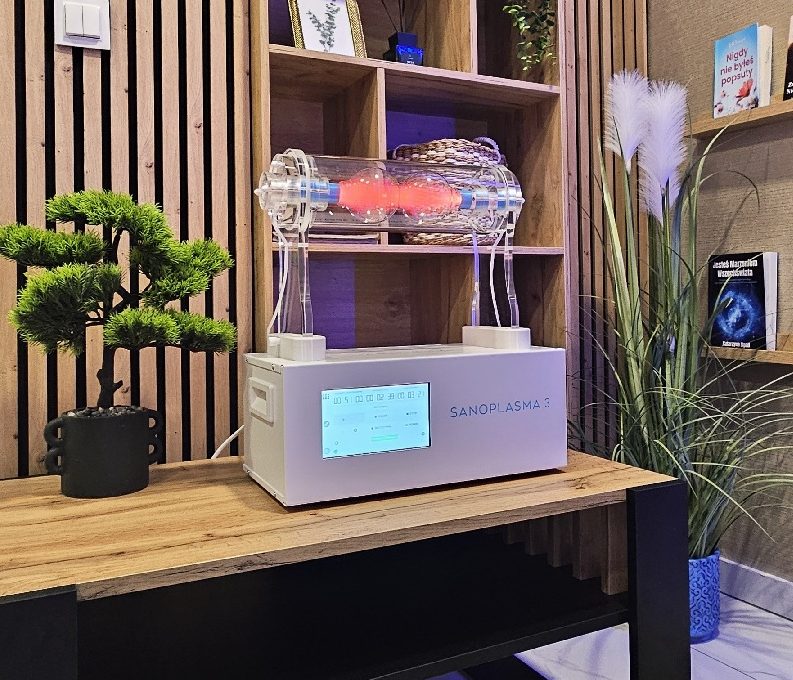 Sanoplasma 3 Reiftech – lampa plazmowa podczas sesji bioinformacyjnej w gabinecie New Harmony